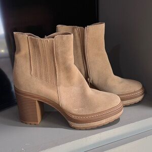 Steve Madden Beige Suede Heeled Boots